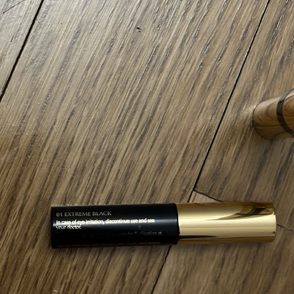 Estée Lauder Sumptuous Extreme Lash Multiplying Volume Mascara Set - Picture 4 of 6